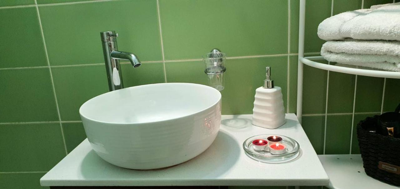 Apartman Studio Diamond Subotica Buitenkant foto