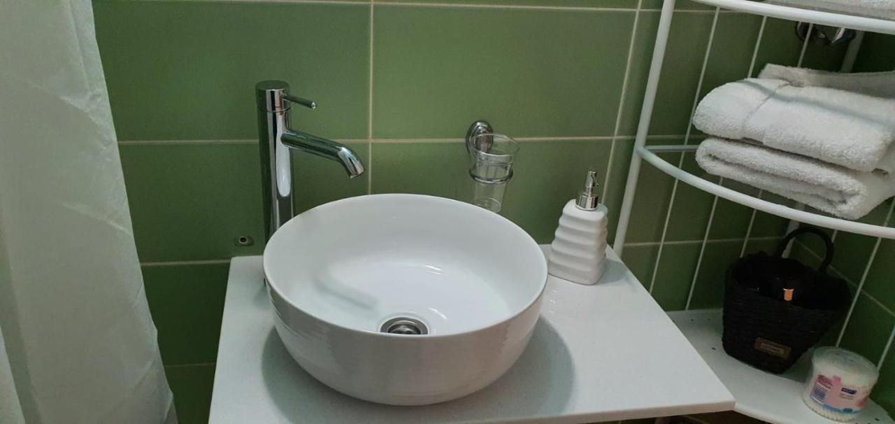 Apartman Studio Diamond Subotica Buitenkant foto