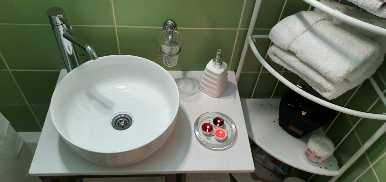 Apartman Studio Diamond Subotica Buitenkant foto