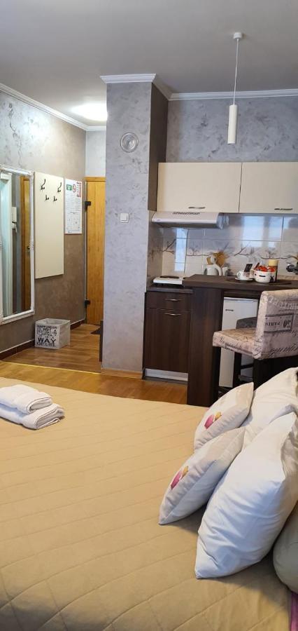 Apartman Studio Diamond Subotica Buitenkant foto