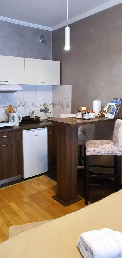 Apartman Studio Diamond Subotica Buitenkant foto