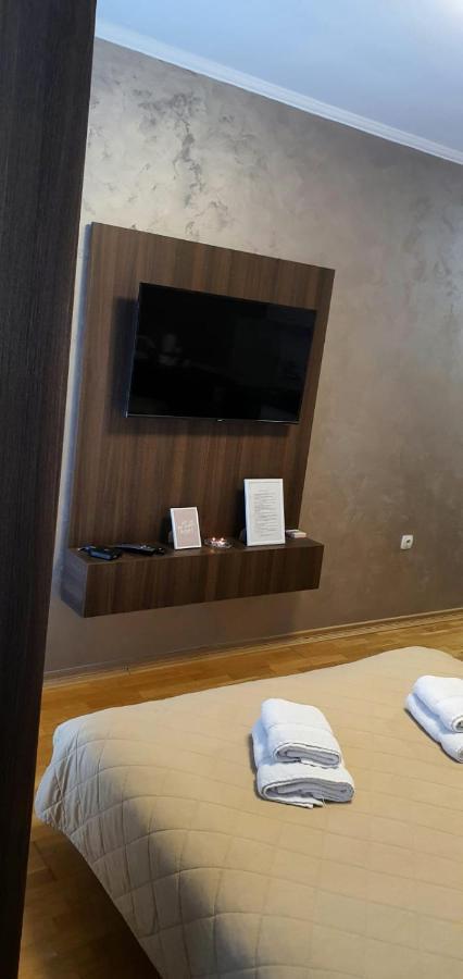 Apartman Studio Diamond Subotica Buitenkant foto